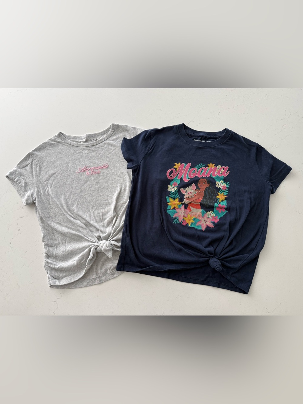 Graphic Front-Knot Tee